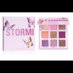 KYLIE X STORMI LIMITED EDITION PALETTE BNIB 💃🥰🦋